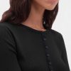 Modernes geripptes Henley-T-Shirt Modernes geripptes Henley-T-Shirt