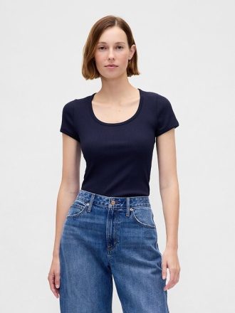 Modernes, geripptes, kurzes T-Shirt mit U-Ausschnitt
