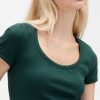 Modernes, geripptes, kurzes T-Shirt mit U-Ausschnitt Modernes, geripptes, kurzes T-Shirt mit U-Ausschnitt