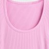Modernes, geripptes, kurzes T-Shirt mit U-Ausschnitt Modernes, geripptes, kurzes T-Shirt mit U-Ausschnitt