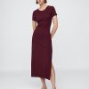 Modernes geripptes Maxi-T-Shirt-Kleid Modernes geripptes Maxi-T-Shirt-Kleid