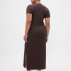 Modernes geripptes Maxi-T-Shirt-Kleid Modernes geripptes Maxi-T-Shirt-Kleid