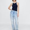 Modernes geripptes Neckholder-Tanktop Modernes geripptes Neckholder-Tanktop