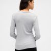 Modernes, geschrumpftes T-Shirt Modernes, geschrumpftes T-Shirt