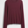 Modernes, geschrumpftes T-Shirt Modernes, geschrumpftes T-Shirt