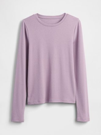 Modernes, geschrumpftes T-Shirt