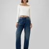 Modernes Off-Shoulder Crop T-Shirt
