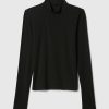 Modernes Rippen-Crop-Shirt mit Stehkragen Modernes Rippen-Crop-Shirt mit Stehkragen