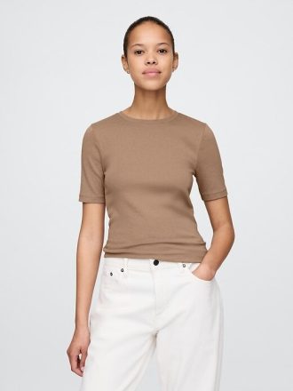Modernes T-Shirt mit Rundhalsausschnitt