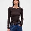 Modernes T-Shirt mit Rundhalsausschnitt