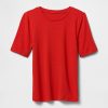 Modernes T-Shirt mit Rundhalsausschnitt Modernes T-Shirt mit Rundhalsausschnitt