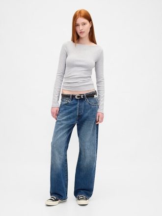 Modernes T-Shirt mit U-Boot-Ausschnitt