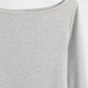 Modernes T-Shirt mit U-Boot-Ausschnitt