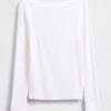 Modernes T-Shirt mit U-Boot-Ausschnitt