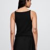 Modernes Tanktop mit Schürzenkragen Modernes Tanktop mit Schürzenkragen