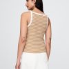 Modernes Tanktop mit Schürzenkragen