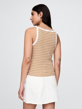 Modernes Tanktop mit Schürzenkragen