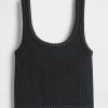 Nahtloses, geripptes Crop-Tanktop von GapFit Nahtloses, geripptes Crop-Tanktop von GapFit