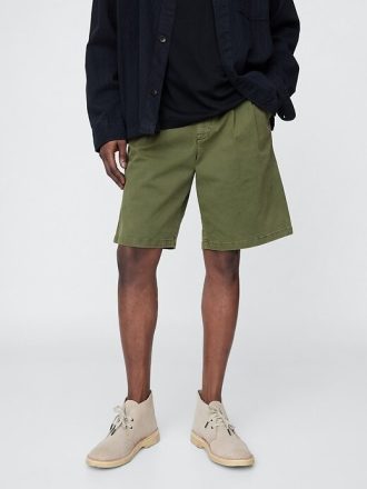 Plissierte Khaki-Shorts