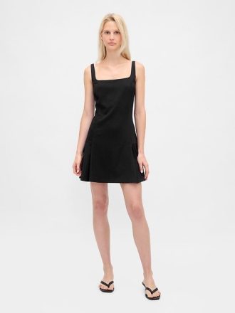 Plissiertes Minikleid mit eckigem Ausschnitt