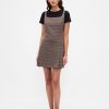 Plissiertes Minikleid mit eckigem Ausschnitt Plissiertes Minikleid mit eckigem Ausschnitt