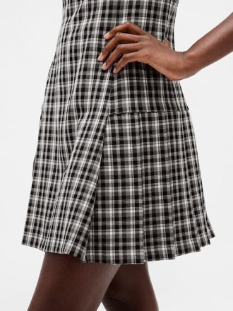 Plissiertes Minikleid mit eckigem Ausschnitt