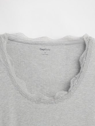 Pyjama-Oberteil mit Mini-Ripp und Spitzenbesatz