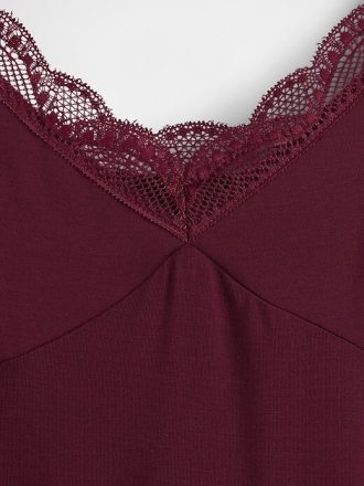 Pyjamakleid aus Modal mit Spitzenbesatz