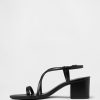 Riemchensandalen mit Blockabsatz Riemchensandalen mit Blockabsatz