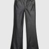 Schlaghose im 70er-Jahre-Stil aus veganem Leder mit hohem Bund Schlaghose im 70er-Jahre-Stil aus veganem Leder mit hohem Bund