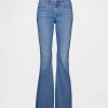 Schlagjeans mit niedriger Taille Schlagjeans mit niedriger Taille