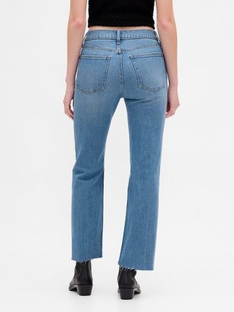 Schmale, gerade Crop-Jeans im Stil der 90er mit hohem Bund
