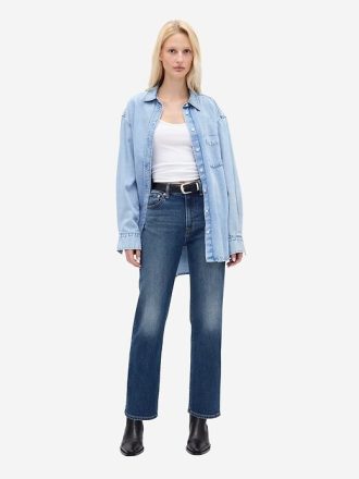 Schmale, gerade geschnittene Jeans mit hohem Bund im 90er-Stil