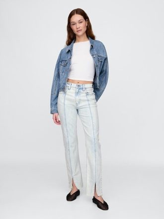 Schmale, gerade Jeans im Stil der 90er mit hohem Bund Schmale, gerade Jeans im Stil der 90er mit hohem Bund