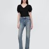 Schmale, gerade Jeans mit hohem Bund im 90er-Stil Schmale, gerade Jeans mit hohem Bund im 90er-Stil