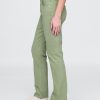Schmale, gerade Jeans mit hohem Bund im 90er-Stil Schmale, gerade Jeans mit hohem Bund im 90er-Stil