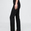 Schmale, gerade Jeans mit hohem Bund im 90er-Stil Schmale, gerade Jeans mit hohem Bund im 90er-Stil