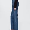 Schmale, gerade Jeans mit hohem Bund im 90er-Stil Schmale, gerade Jeans mit hohem Bund im 90er-Stil