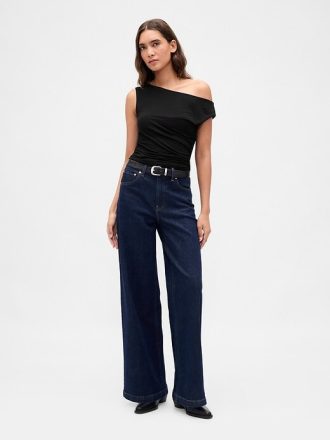 Schulterfreies, gerüschtes Crop-Top