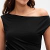 Schulterfreies, gerüschtes Crop-Top