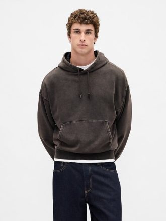 Schwerer, kurzer Hoodie