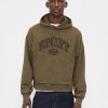 Schwerer Oversize-Kapuzenpullover mit kurzem Logo Schwerer Oversize-Kapuzenpullover mit kurzem Logo