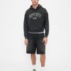 Schwerer Oversize-Kapuzenpullover mit kurzem Logo Schwerer Oversize-Kapuzenpullover mit kurzem Logo