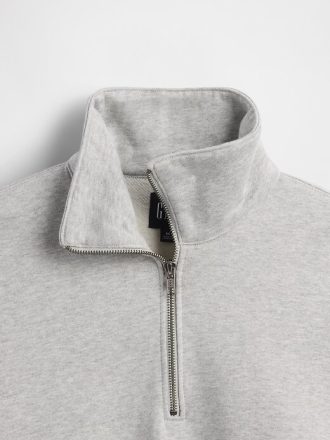 Schwerer Oversize-Pullover mit Viertelreißverschluss