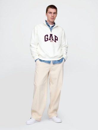 Schwerer Pullover mit Bogenlogo