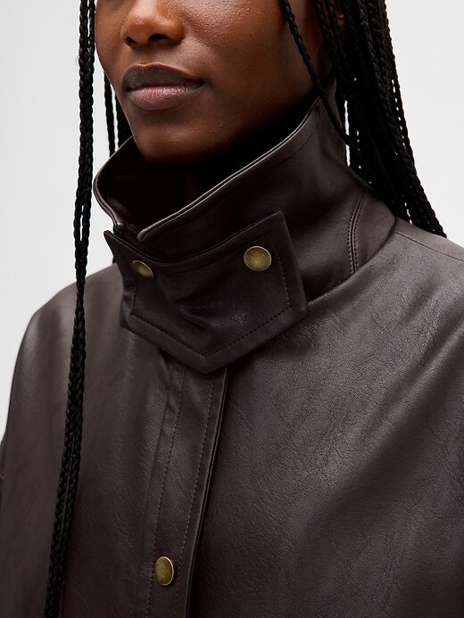 Swingjacke aus veganem Leder Swingjacke aus veganem Leder