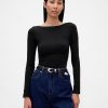T-Shirt aus Jersey mit U-Boot-Ausschnitt und offenem Rücken T-Shirt aus Jersey mit U-Boot-Ausschnitt und offenem Rücken