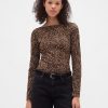 T-Shirt aus Jersey mit U-Boot-Ausschnitt und offenem Rücken T-Shirt aus Jersey mit U-Boot-Ausschnitt und offenem Rücken