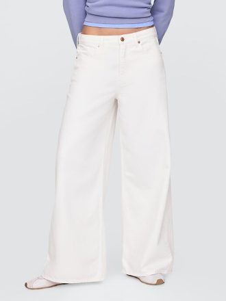 Tief sitzende, extraweite Jeans