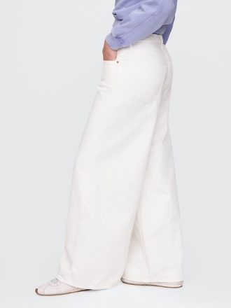 Tief sitzende, extraweite Jeans